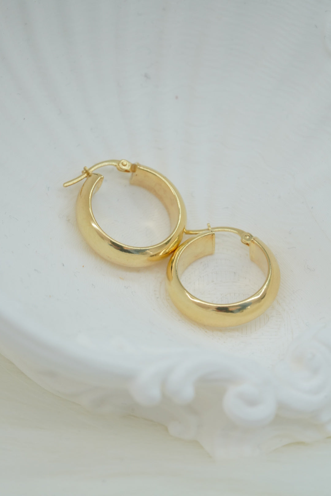 14k Gold Hoops - Trend Statement