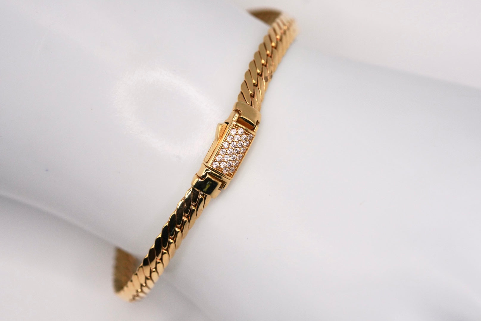 14k Cuban Link - Queen’s Touch