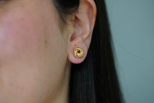 10k Knot Earrings - Eternal Treasure