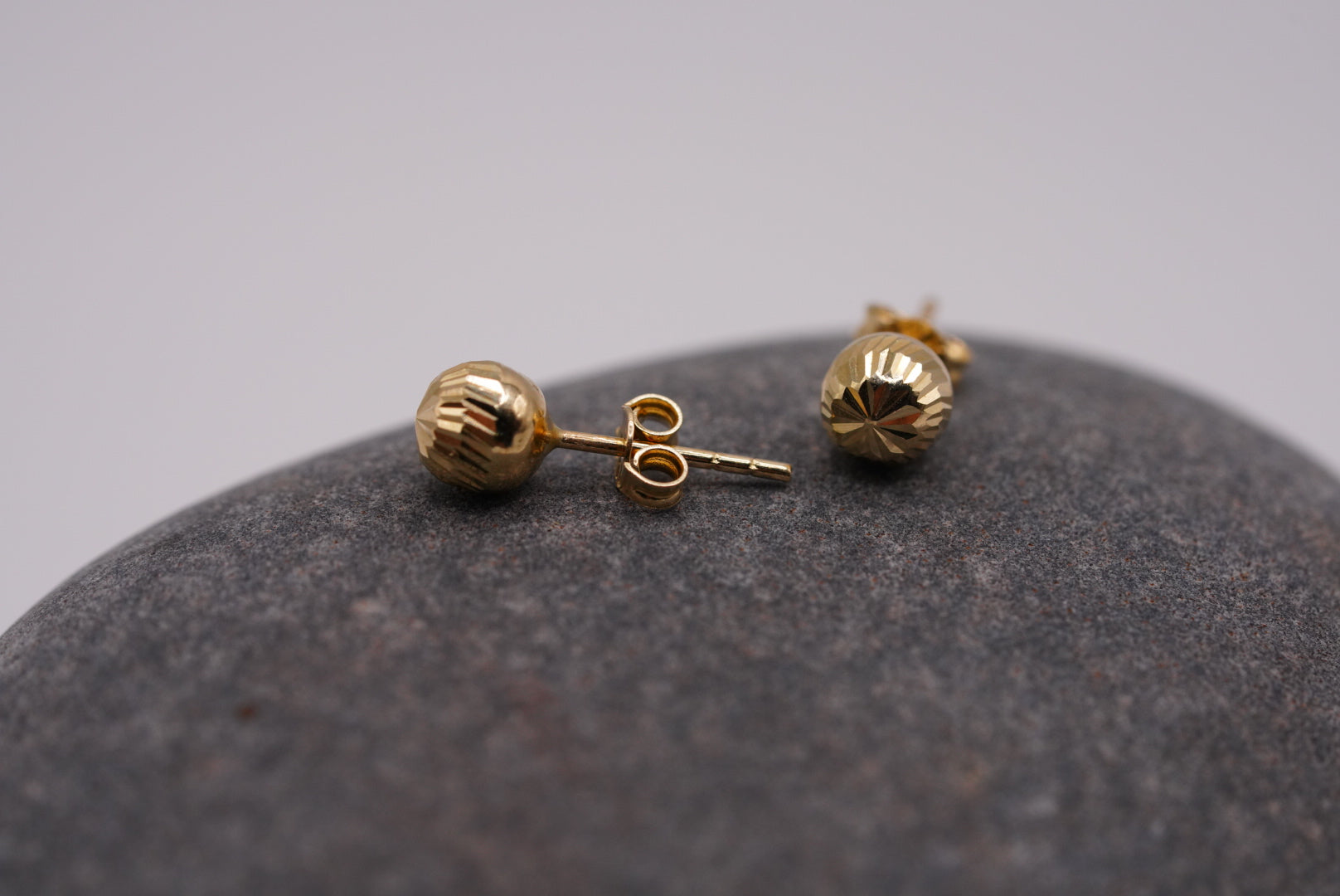 14k Round Earrings - Elegant & Classic