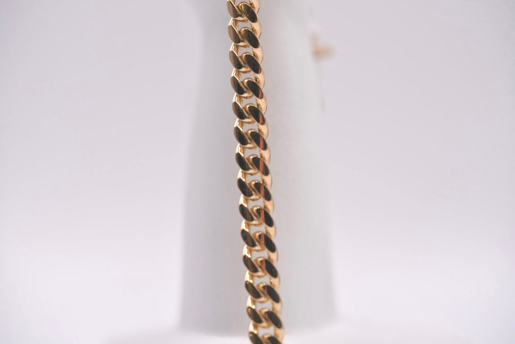 10k Plate Bracelet - Elegant Beauty