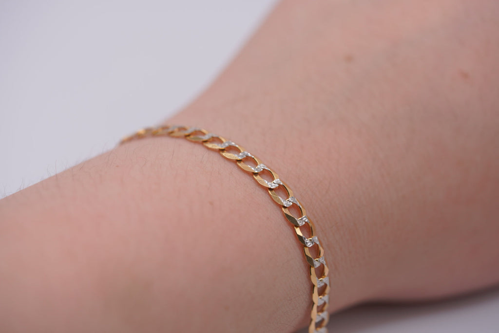 14k Diamond Cut Bracelet - Shiny Details