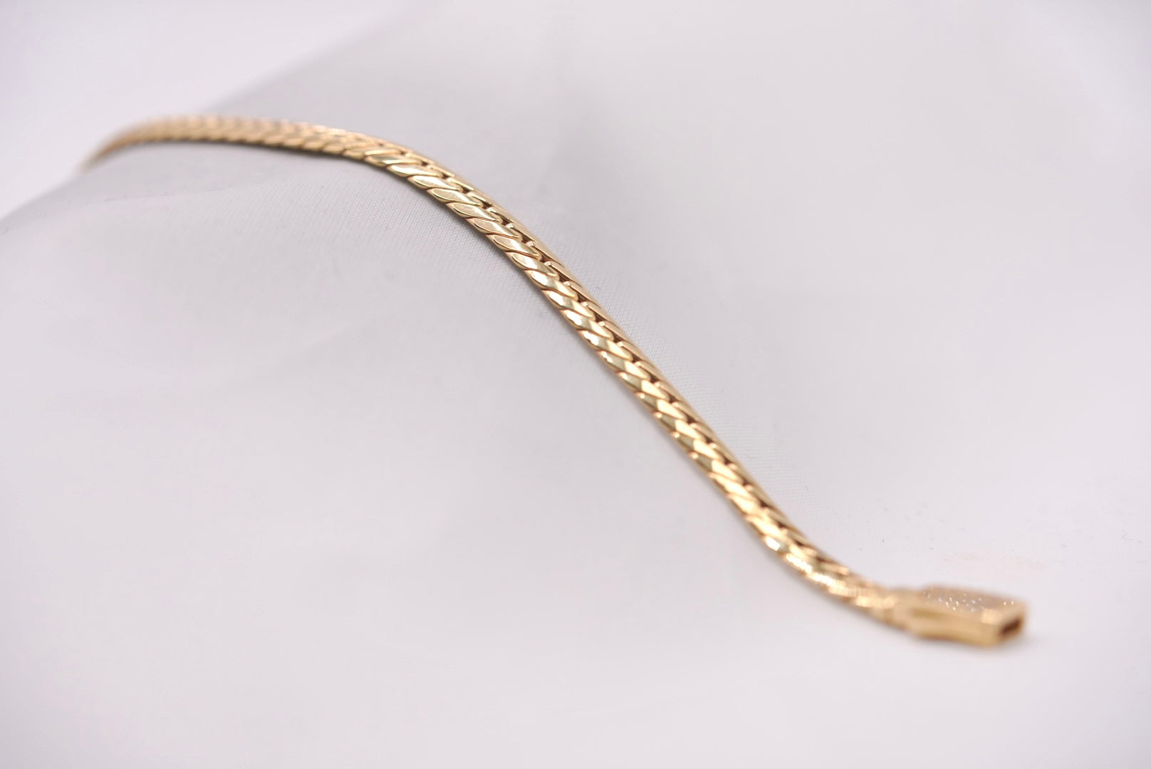 14k Cuban Link Shine - Must Have Piece