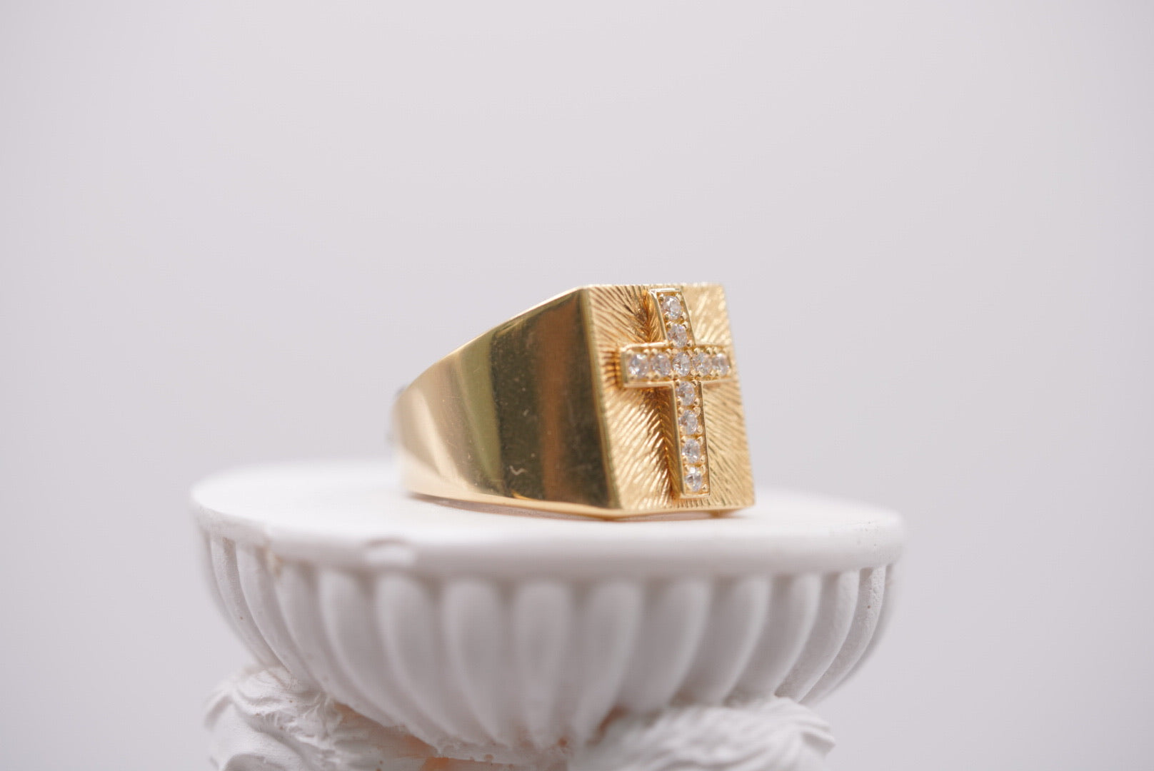 14k Gold Heavyweight Cross Signet Ring