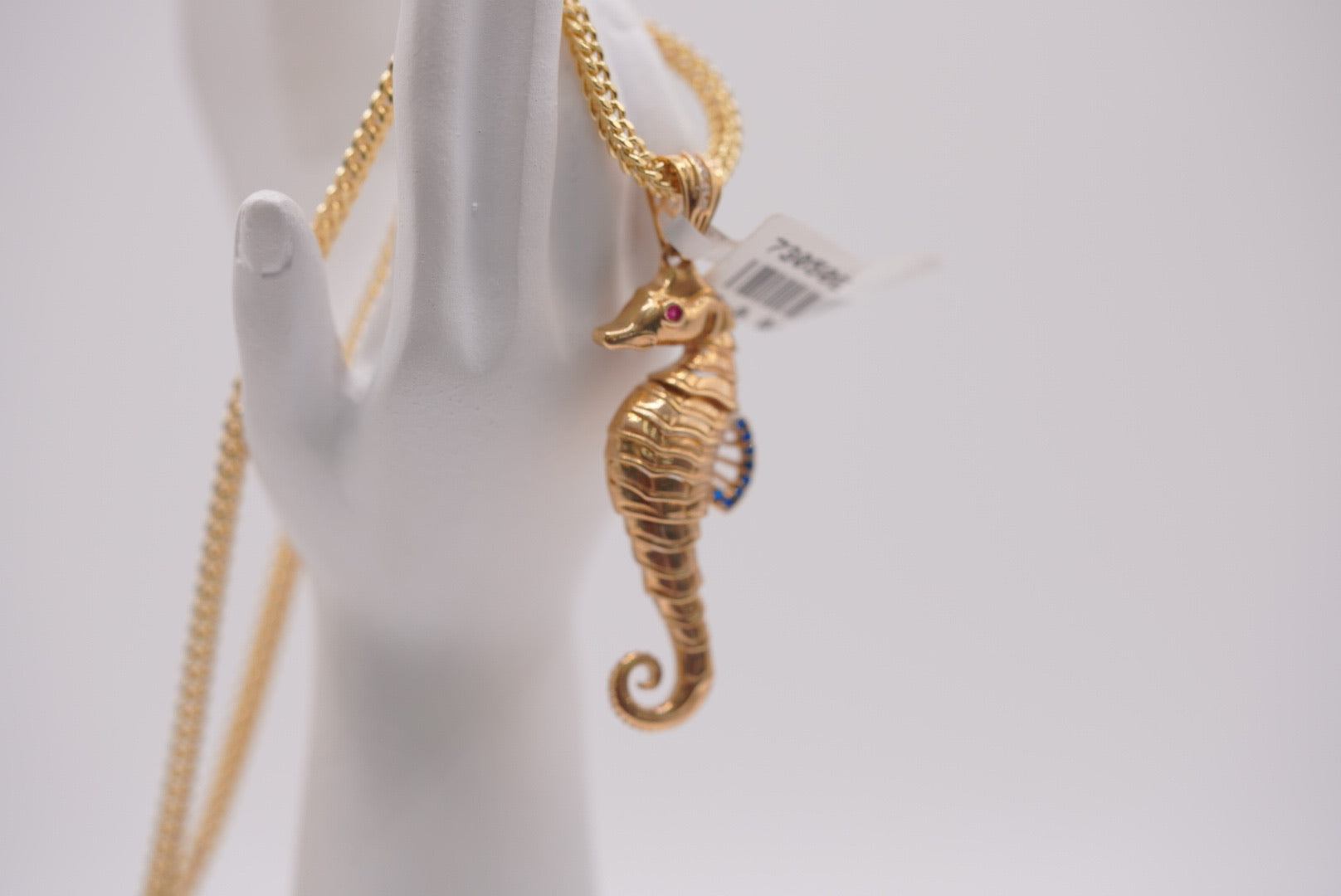 14K Gold Seahorse Pendant